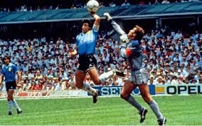 「上帝之手」最常指1986年世界盃阿根廷球星馬拉度納(Diego Maradona)用手打進的爭議進球。